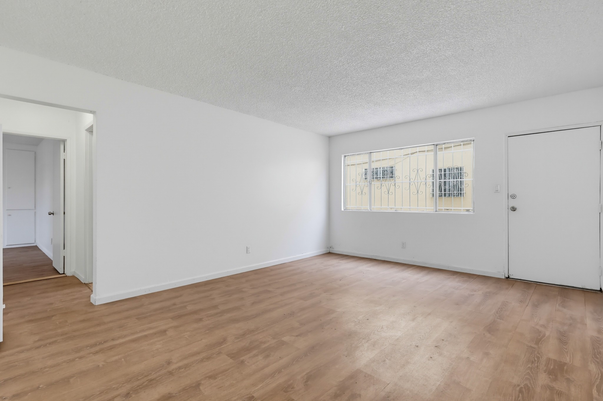 Virtual tour photo 13 of 118 for 721 W 54th St