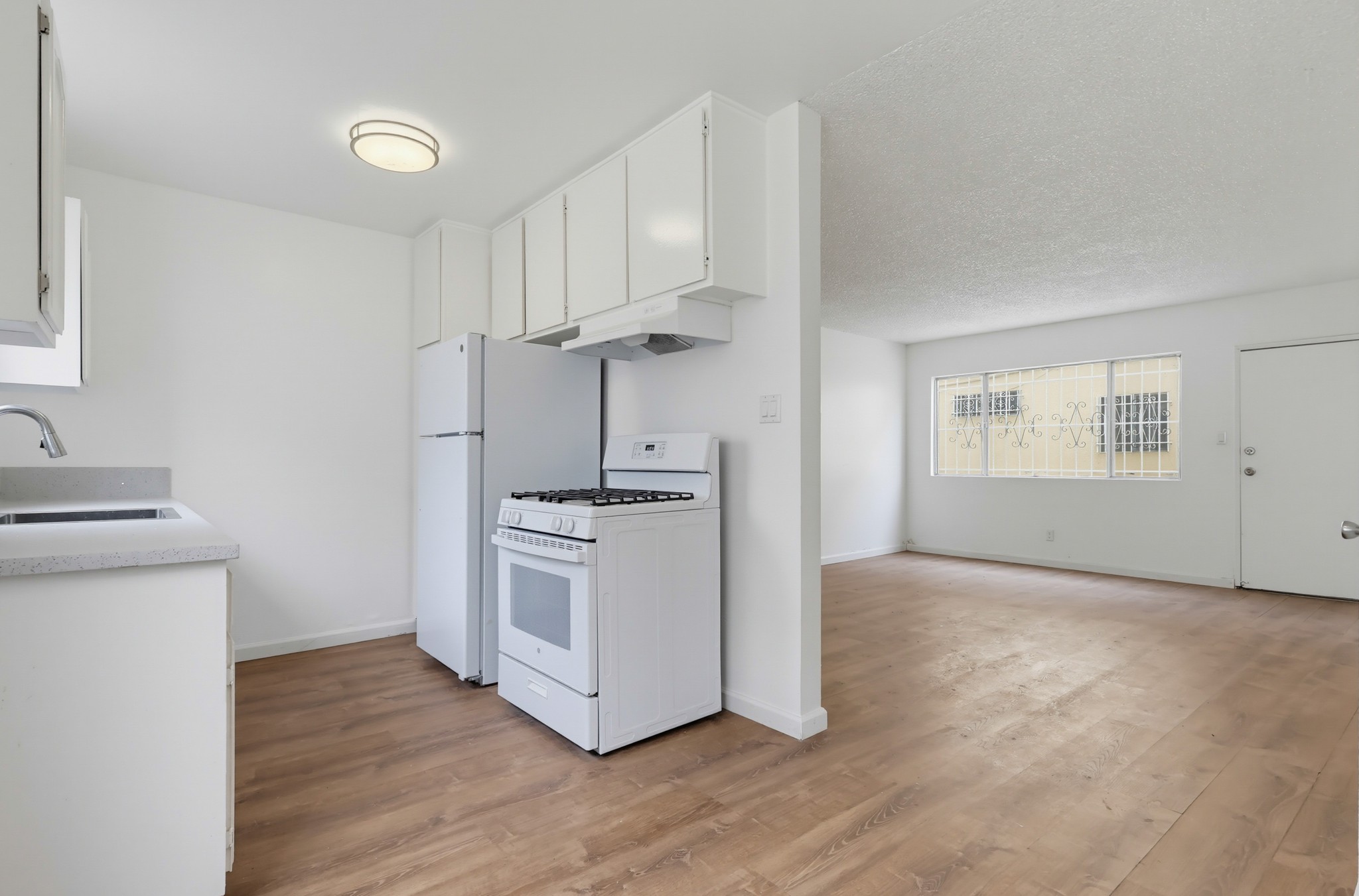 Virtual tour photo 18 of 118 for 721 W 54th St