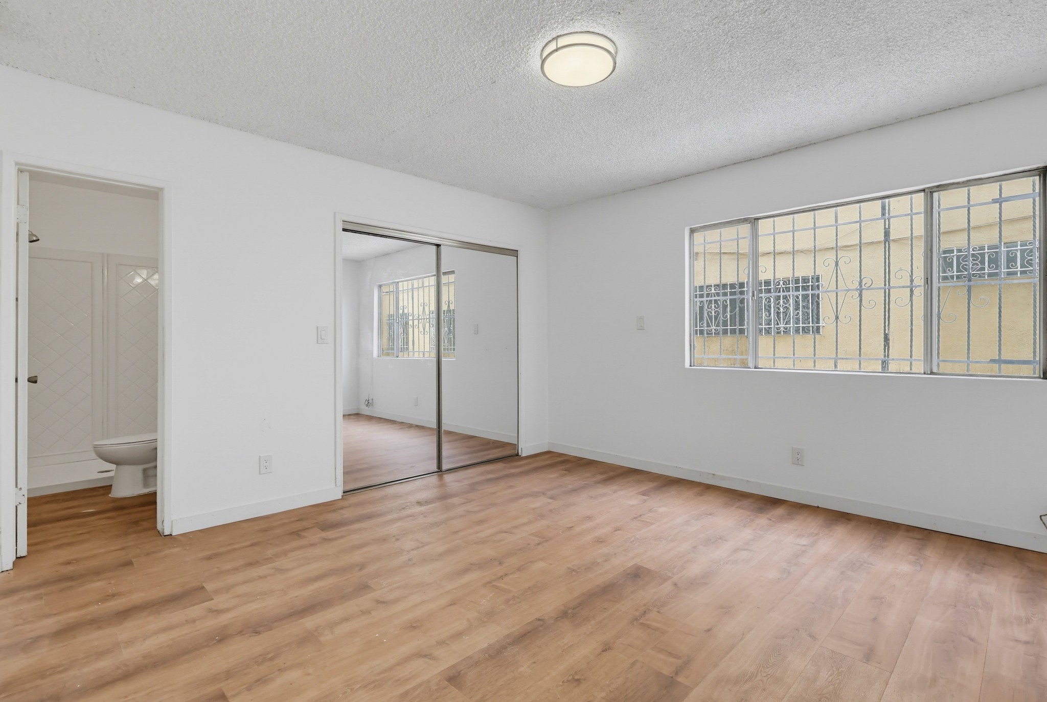 Virtual tour photo 25 of 118 for 721 W 54th St