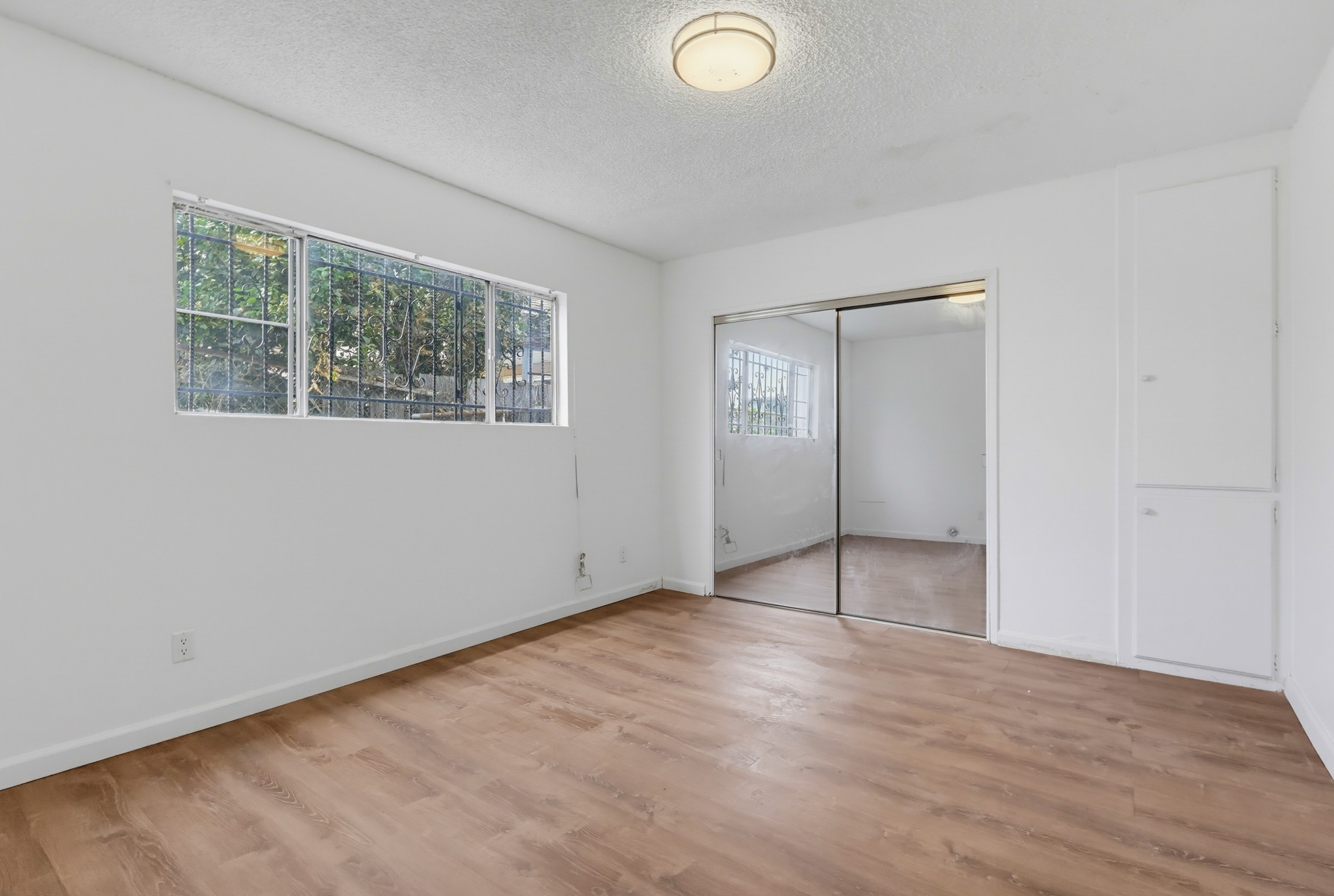 Virtual tour photo 32 of 118 for 721 W 54th St