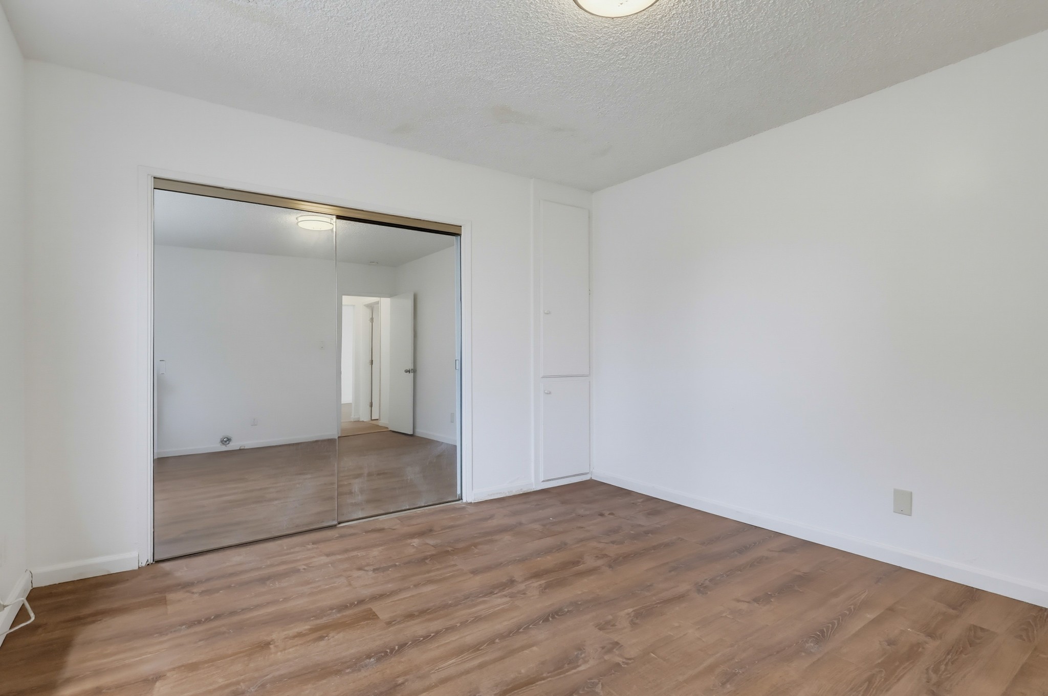 Virtual tour photo 33 of 118 for 721 W 54th St