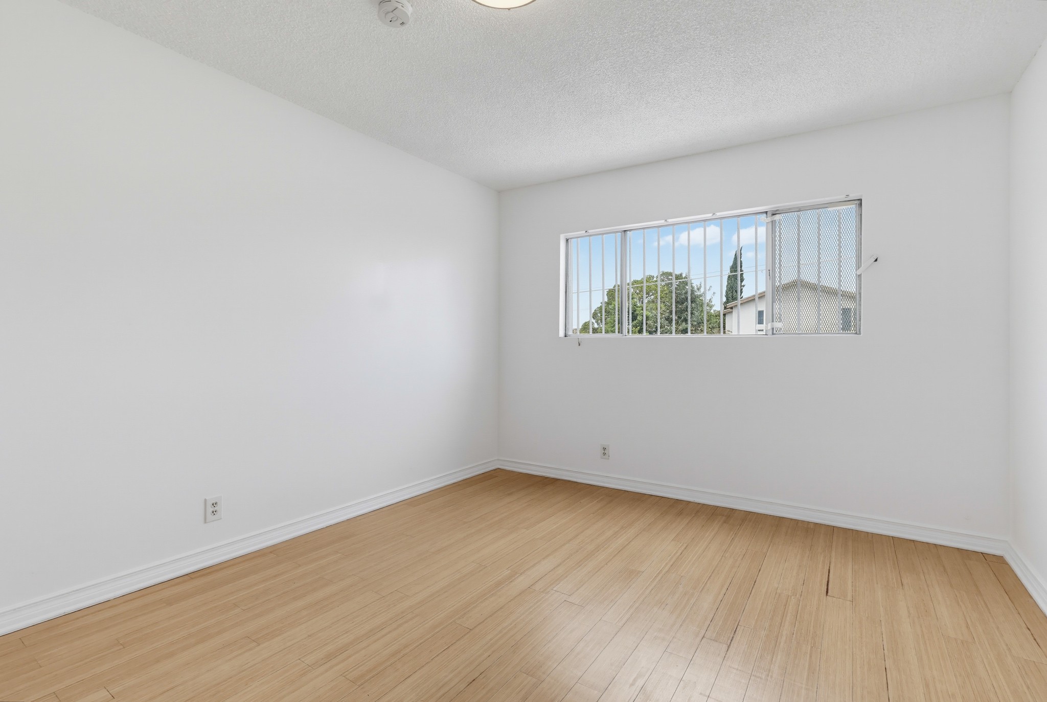 Virtual tour photo 37 of 118 for 721 W 54th St