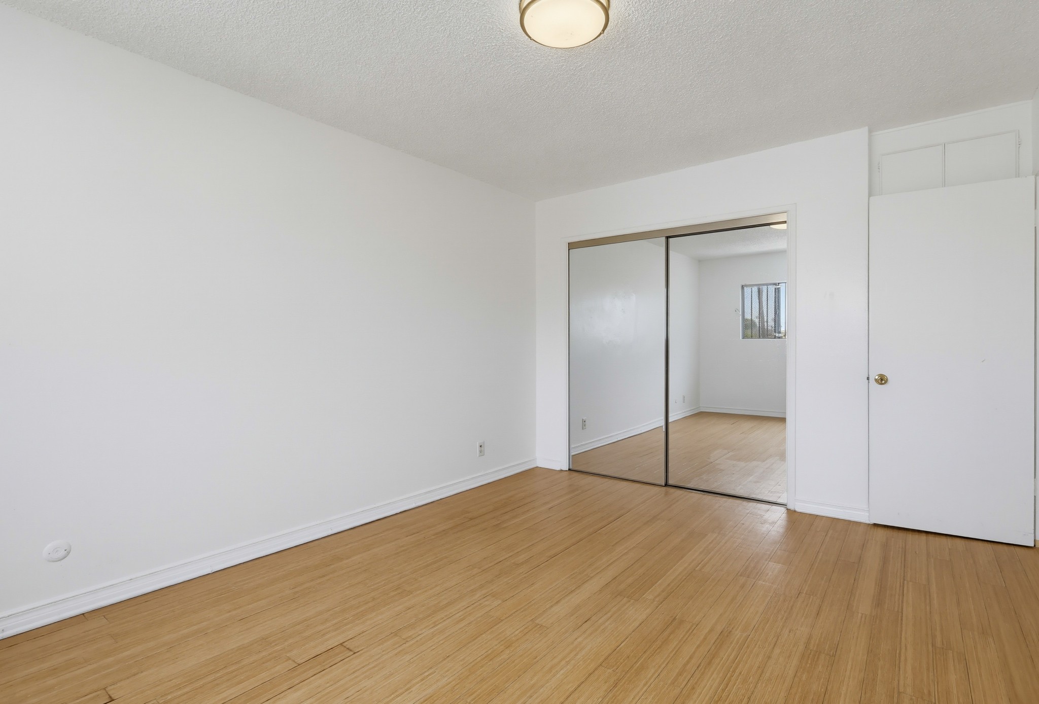 Virtual tour photo 39 of 118 for 721 W 54th St
