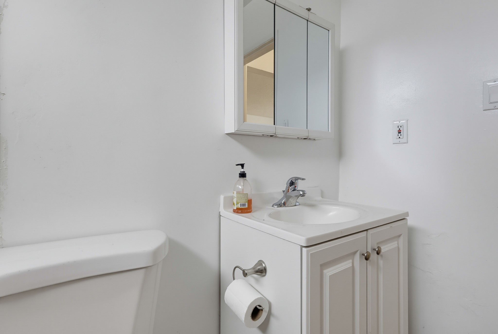 Virtual tour photo 43 of 118 for 721 W 54th St