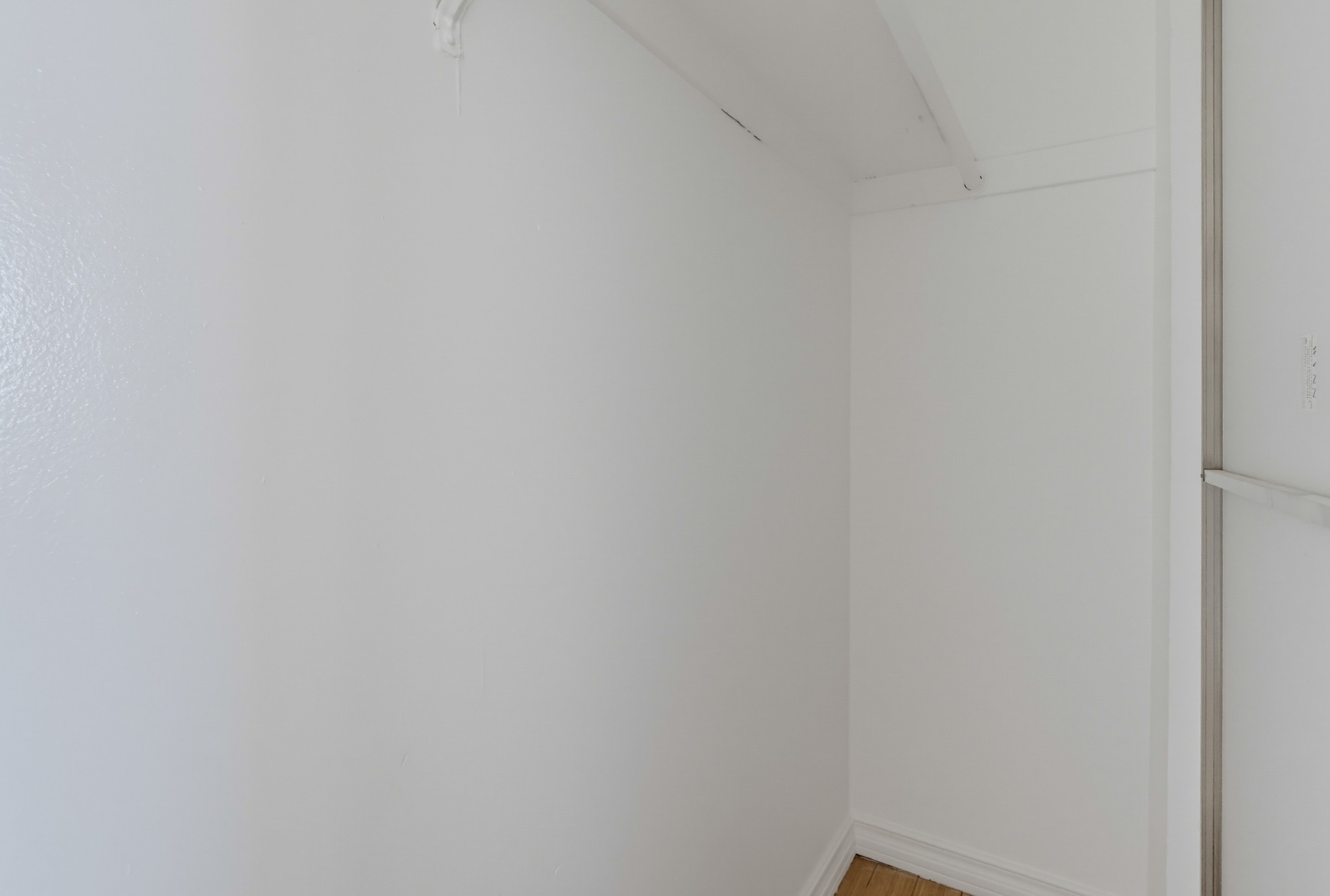 Virtual tour photo 44 of 118 for 721 W 54th St
