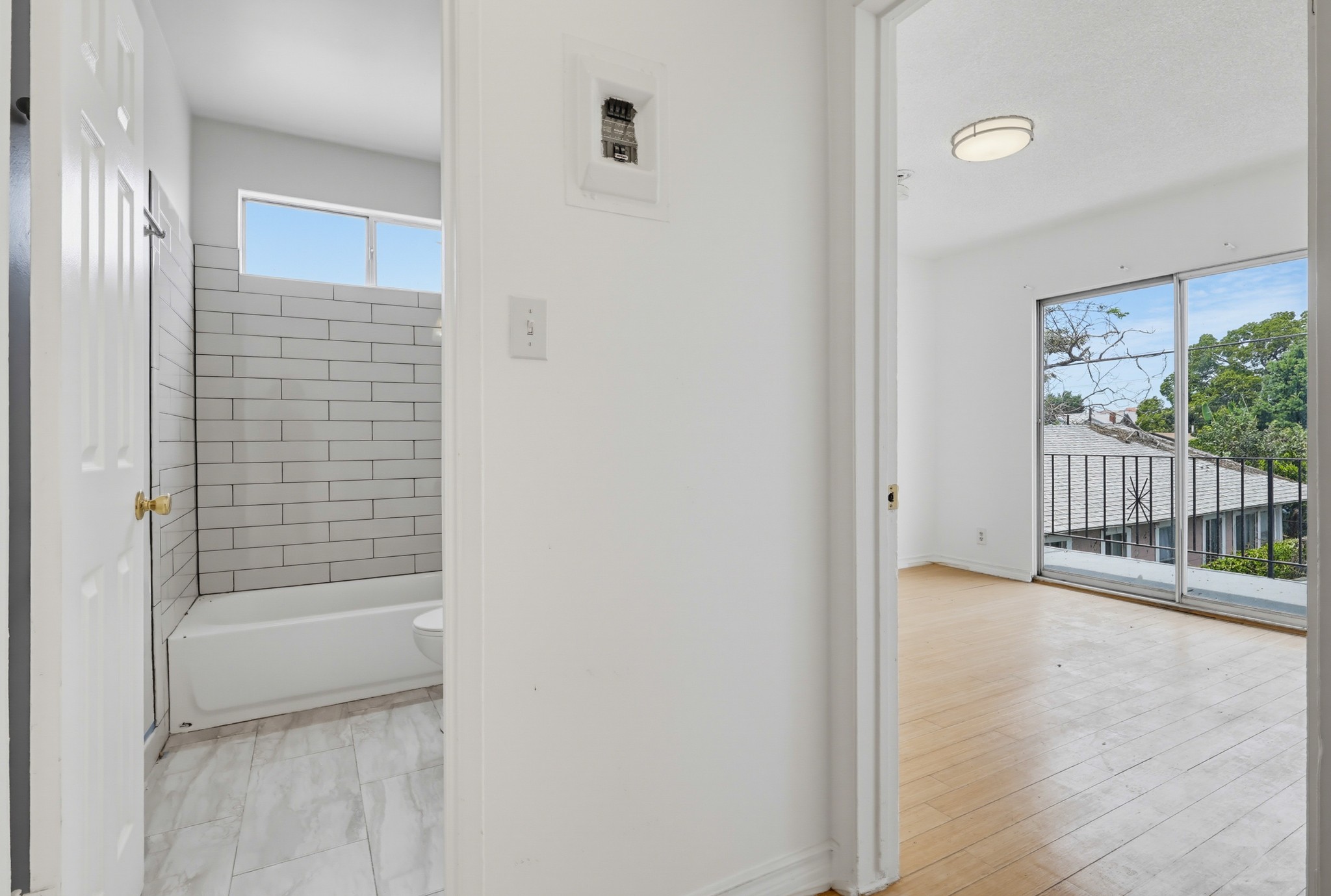 Virtual tour photo 46 of 118 for 721 W 54th St