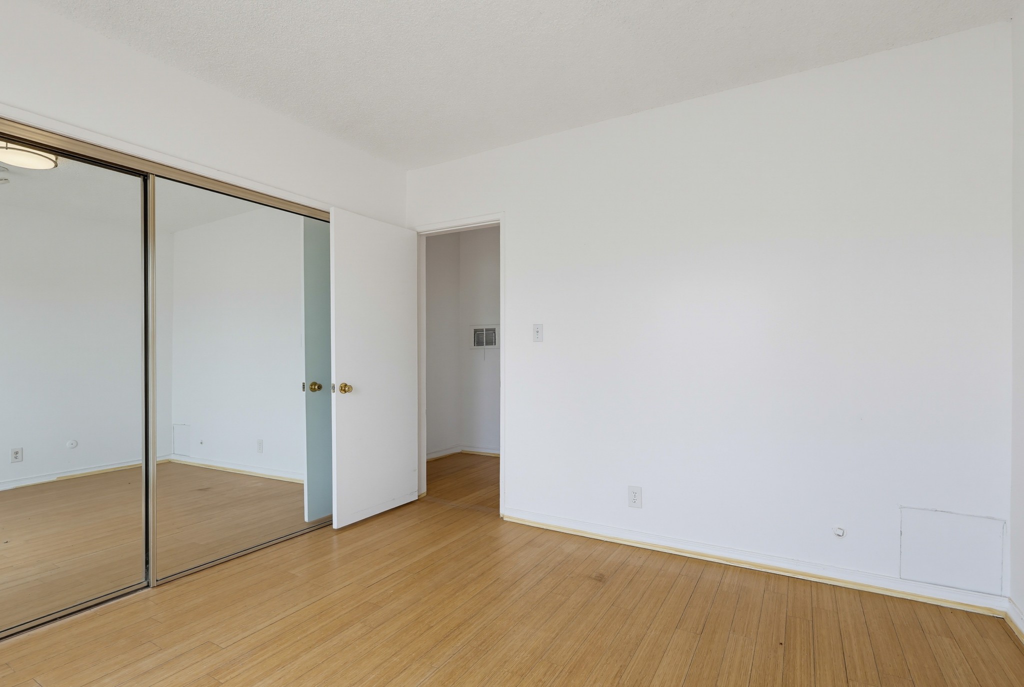 Virtual tour photo 49 of 118 for 721 W 54th St