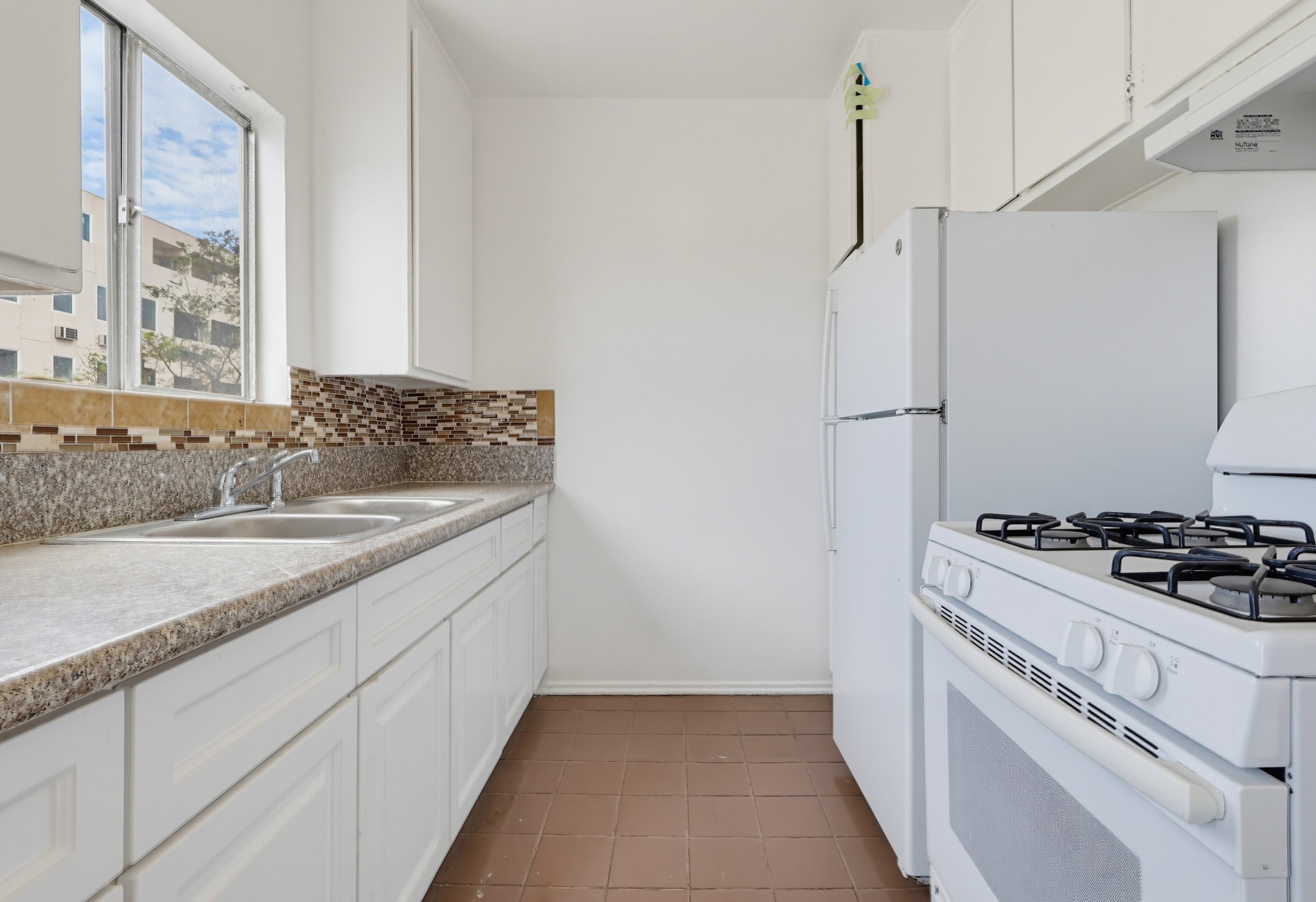 Virtual tour photo 70 of 118 for 721 W 54th St