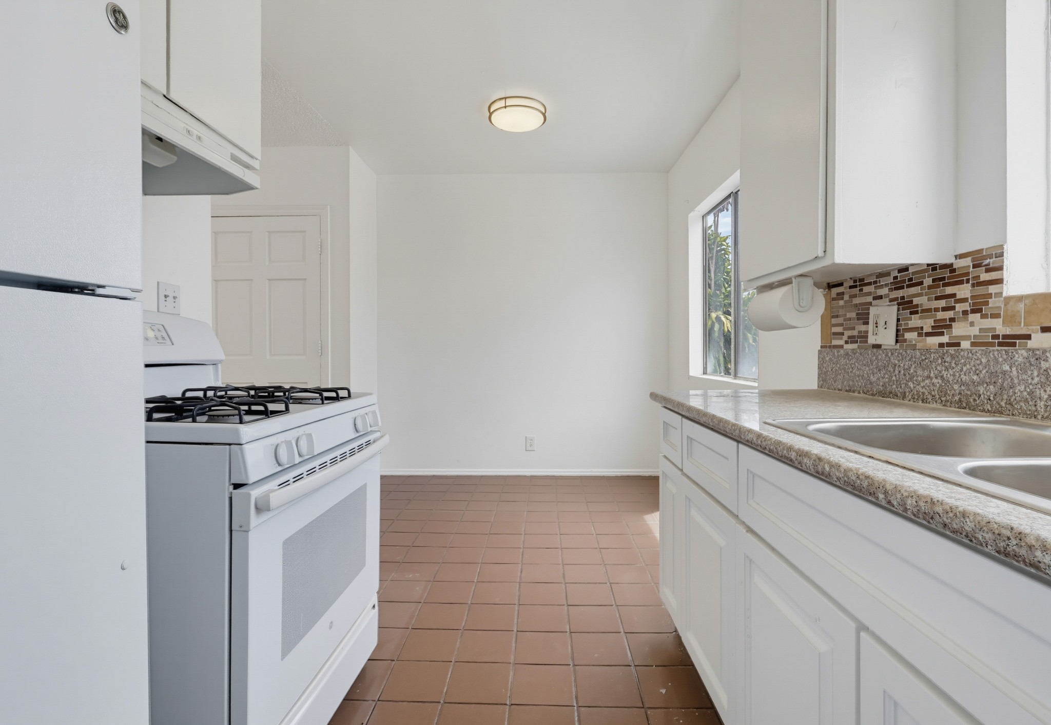 Virtual tour photo 72 of 118 for 721 W 54th St