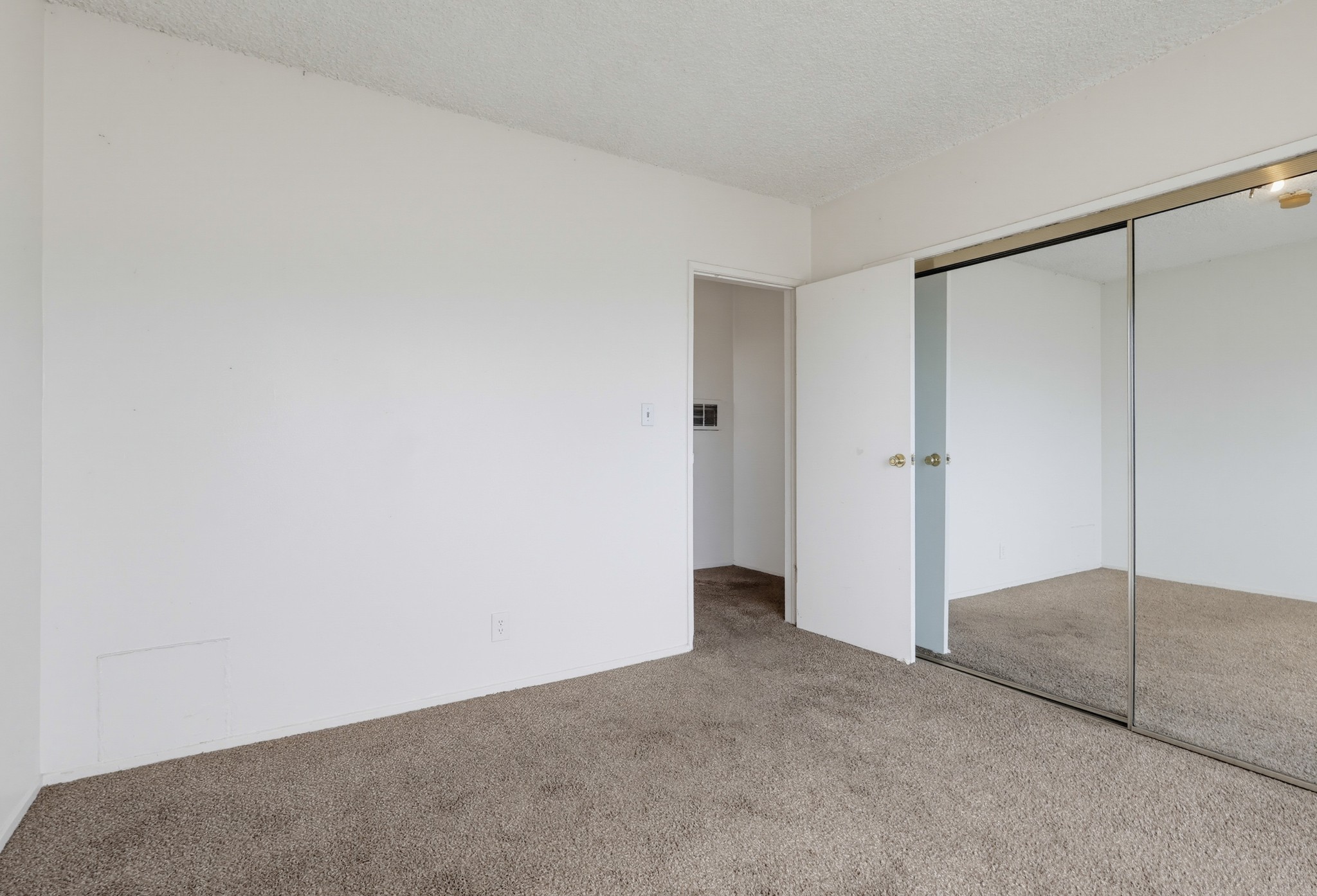 Virtual tour photo 79 of 118 for 721 W 54th St