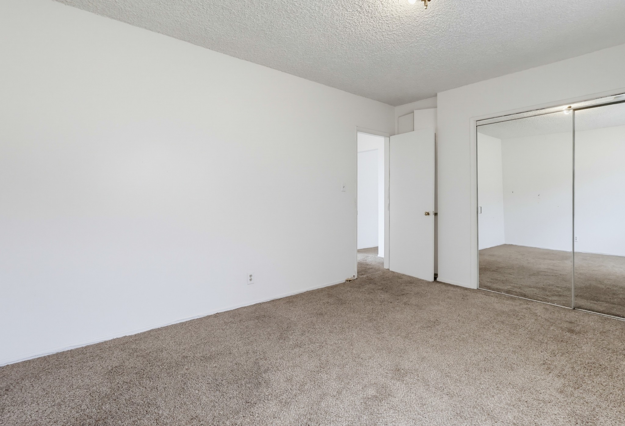 Virtual tour photo 84 of 118 for 721 W 54th St