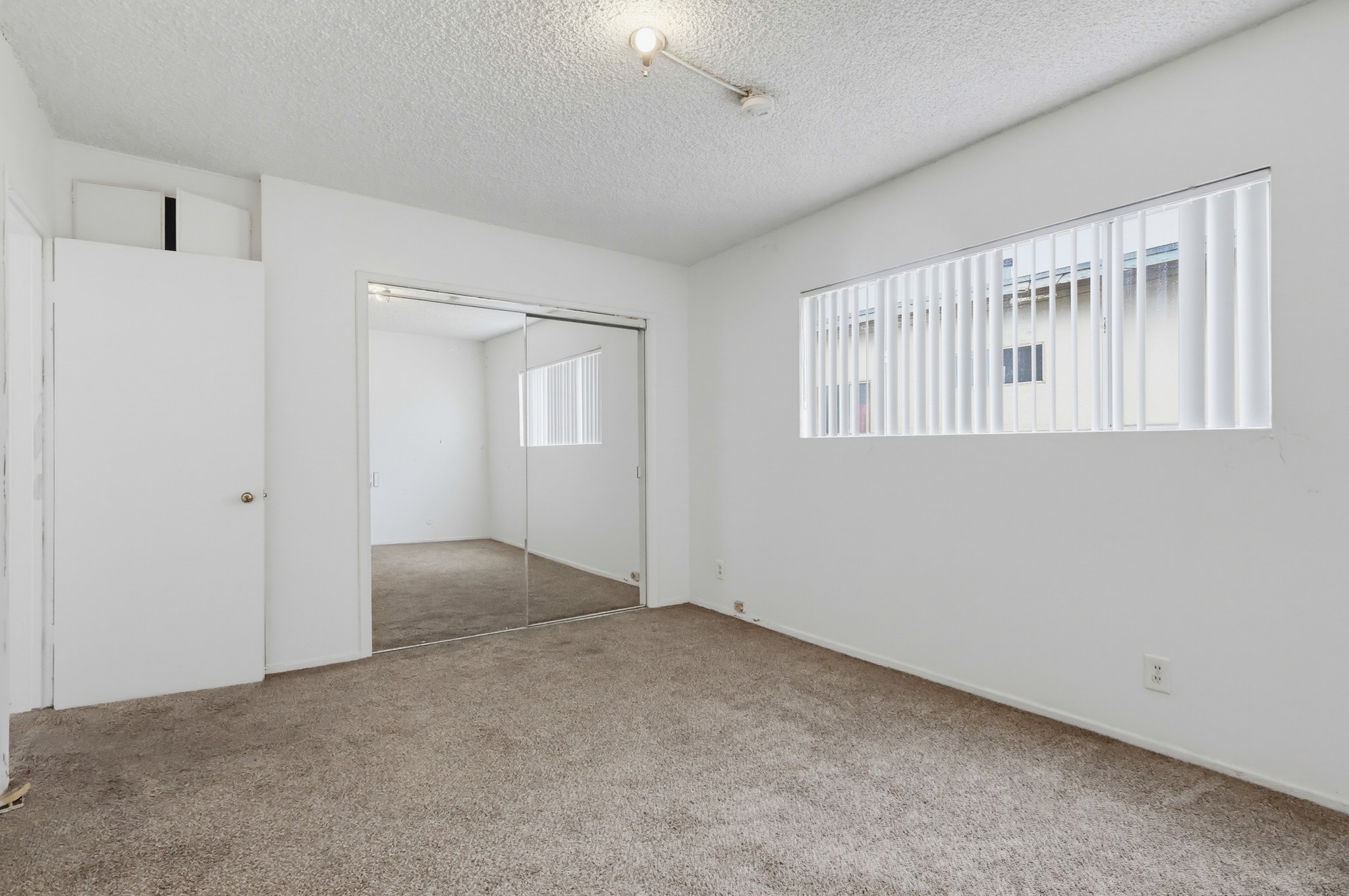 Virtual tour photo 85 of 118 for 721 W 54th St