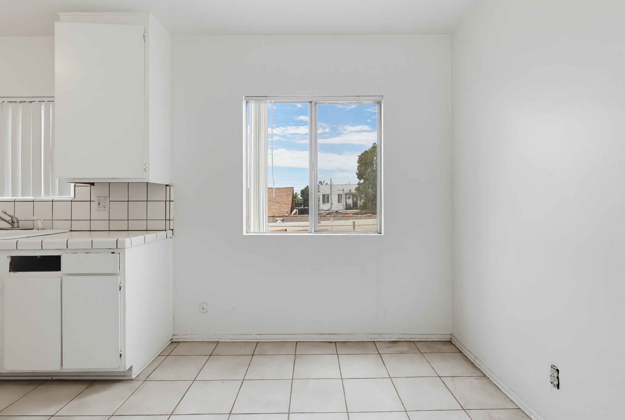 Virtual tour photo 100 of 118 for 721 W 54th St