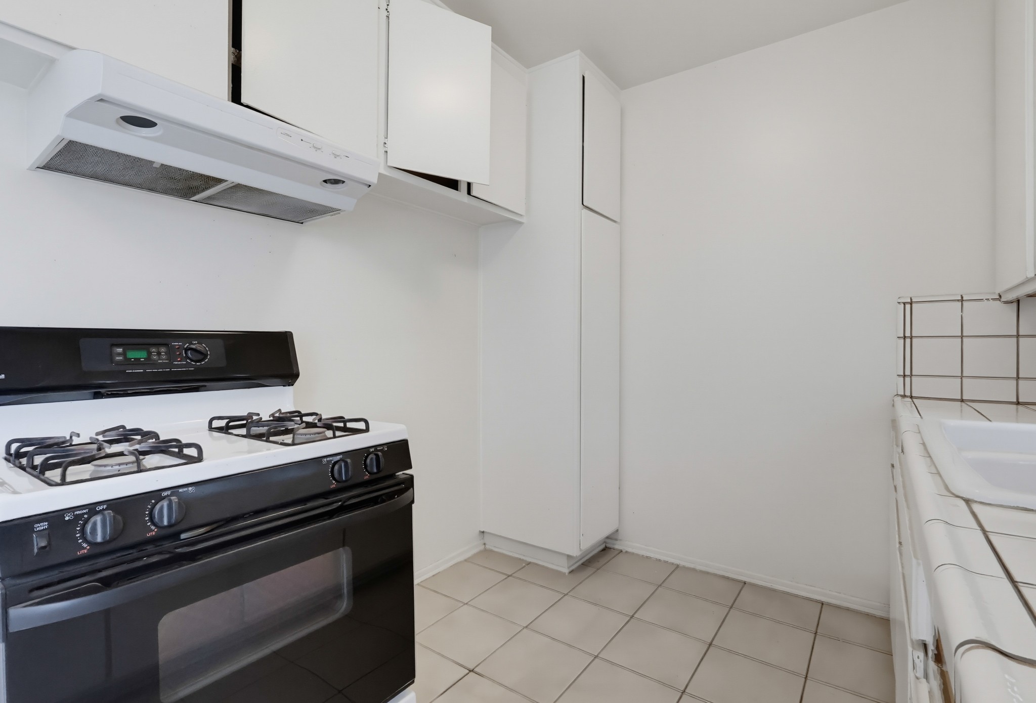 Virtual tour photo 105 of 118 for 721 W 54th St