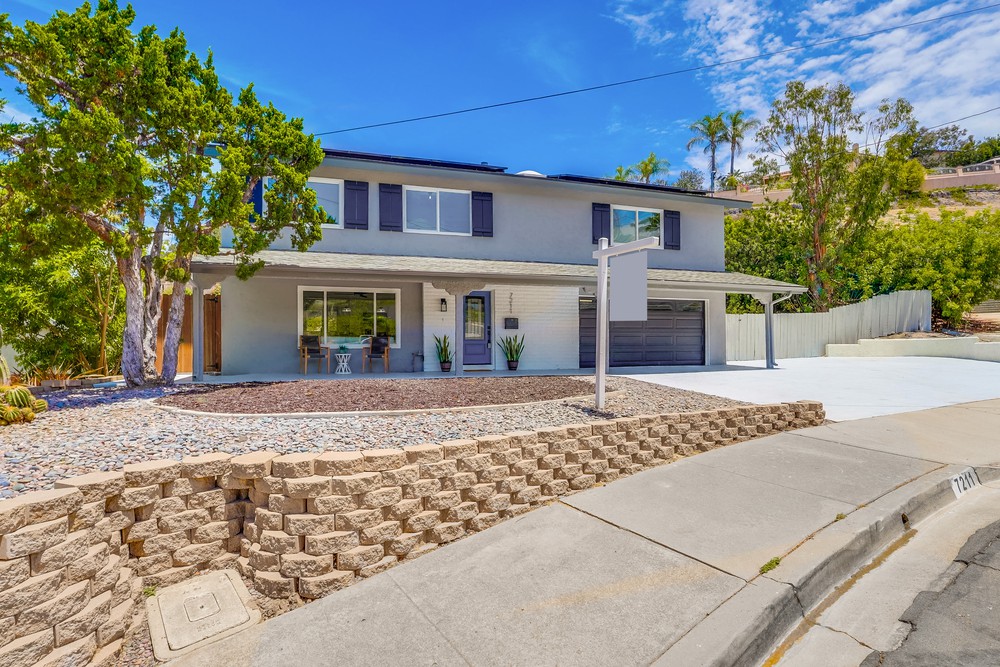 Virtual tour photo 4 of 64 for 7211 Hamlet Ave