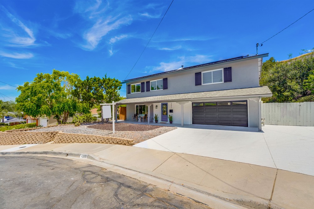 Virtual tour photo 6 of 64 for 7211 Hamlet Ave
