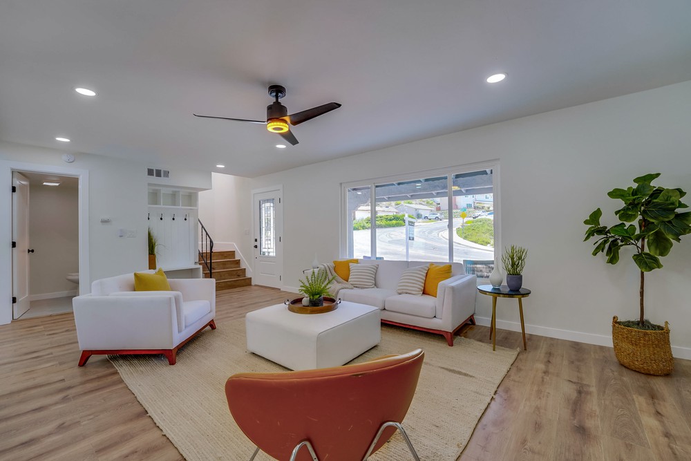 Virtual tour photo 15 of 64 for 7211 Hamlet Ave