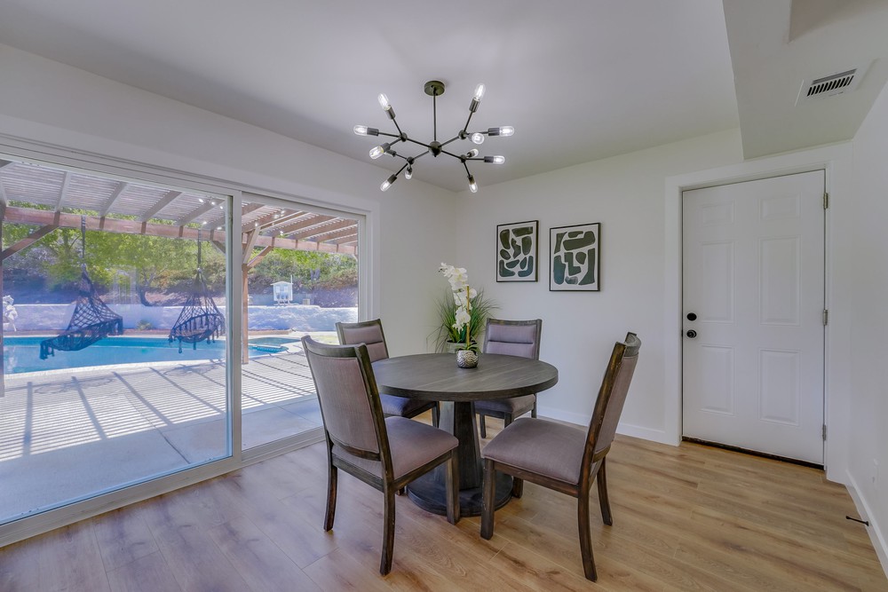 Virtual tour photo 17 of 64 for 7211 Hamlet Ave