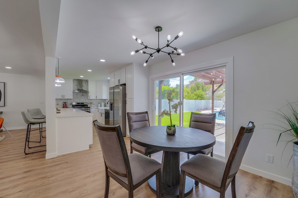 Virtual tour photo 18 of 64 for 7211 Hamlet Ave