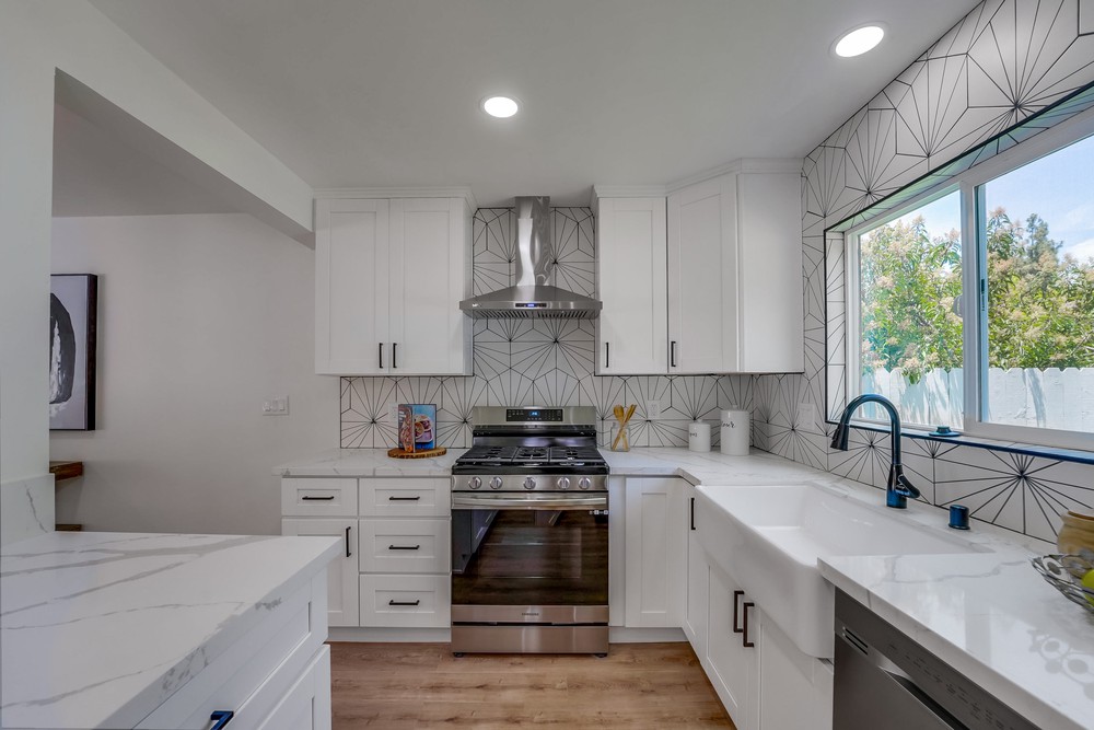 Virtual tour photo 28 of 64 for 7211 Hamlet Ave