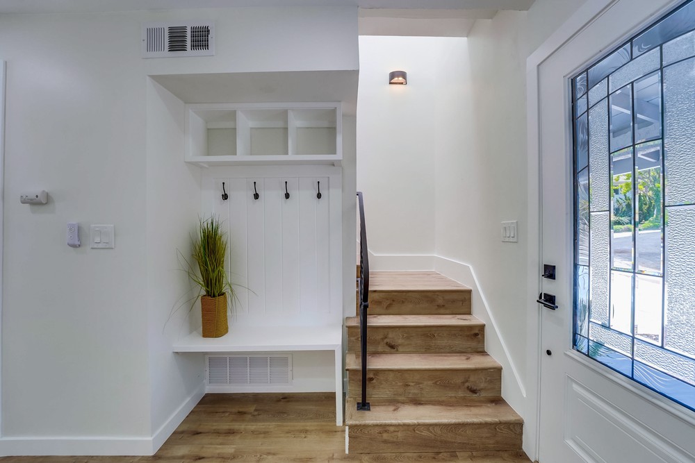Virtual tour photo 30 of 64 for 7211 Hamlet Ave