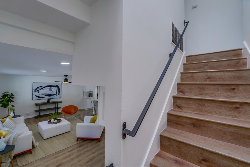 Virtual tour photo 31 of 64 for 7211 Hamlet Ave