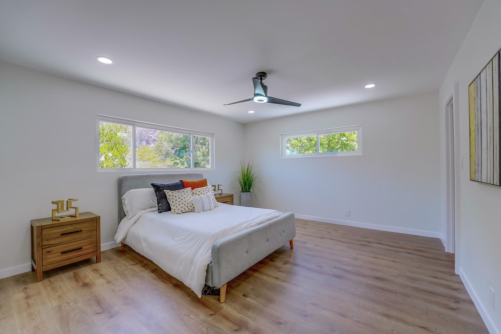 Virtual tour photo 33 of 64 for 7211 Hamlet Ave