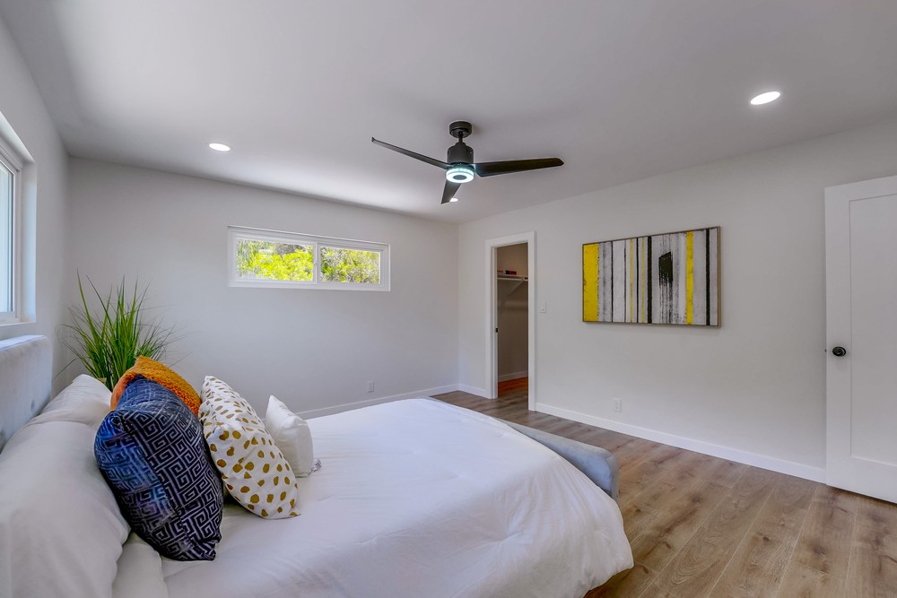 Virtual tour photo 34 of 64 for 7211 Hamlet Ave