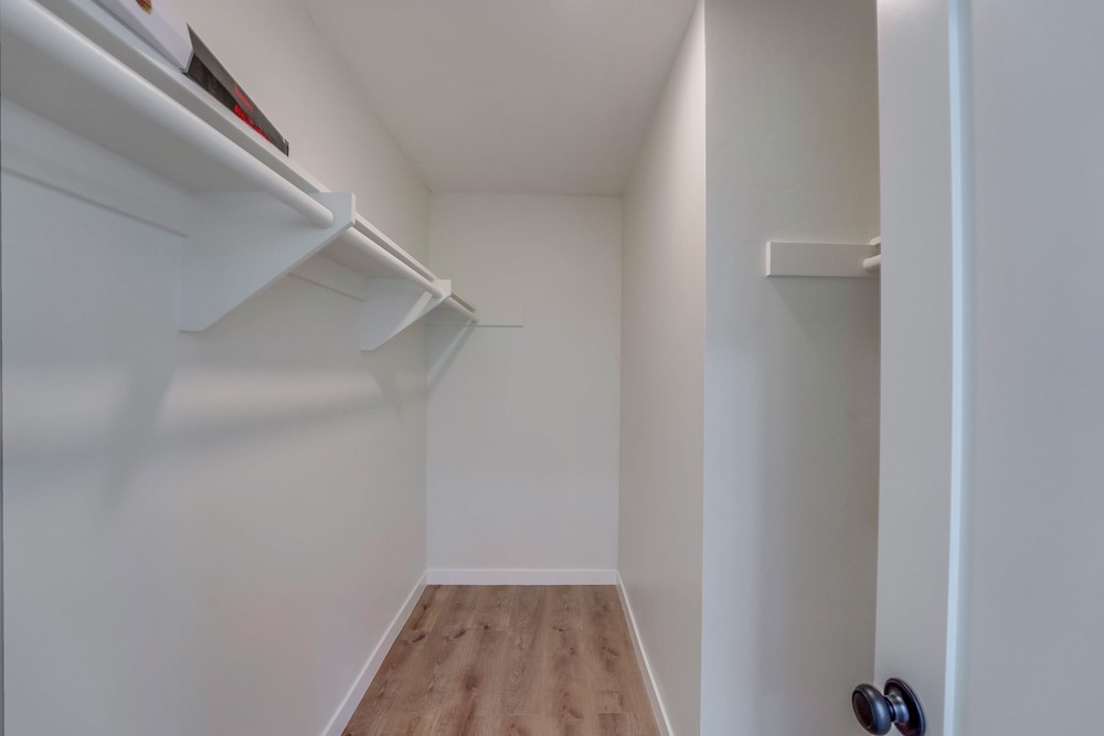 Virtual tour photo 40 of 64 for 7211 Hamlet Ave