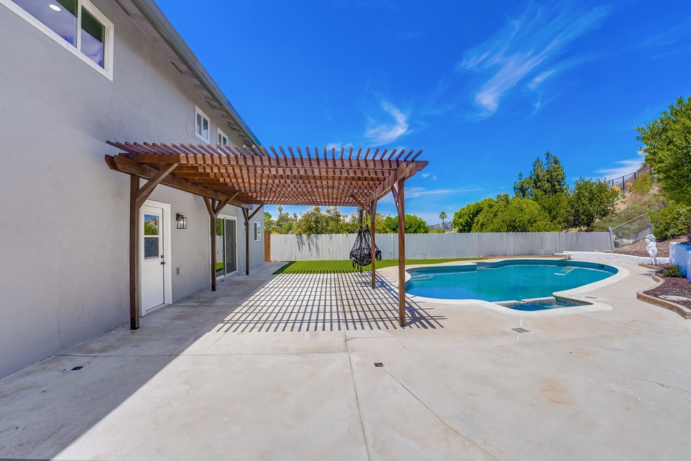 Virtual tour photo 55 of 64 for 7211 Hamlet Ave