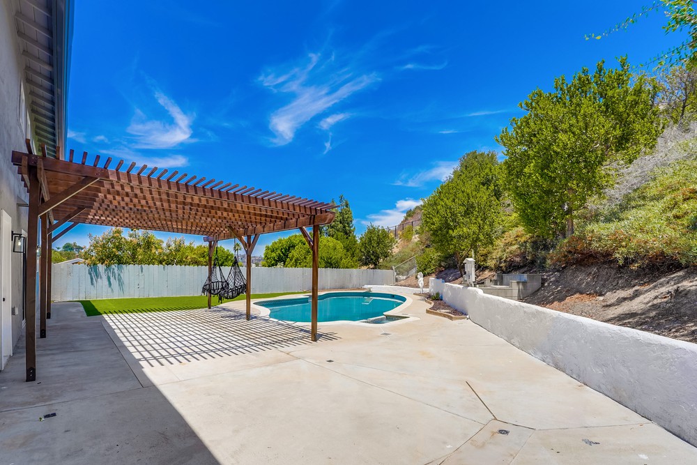 Virtual tour photo 56 of 64 for 7211 Hamlet Ave