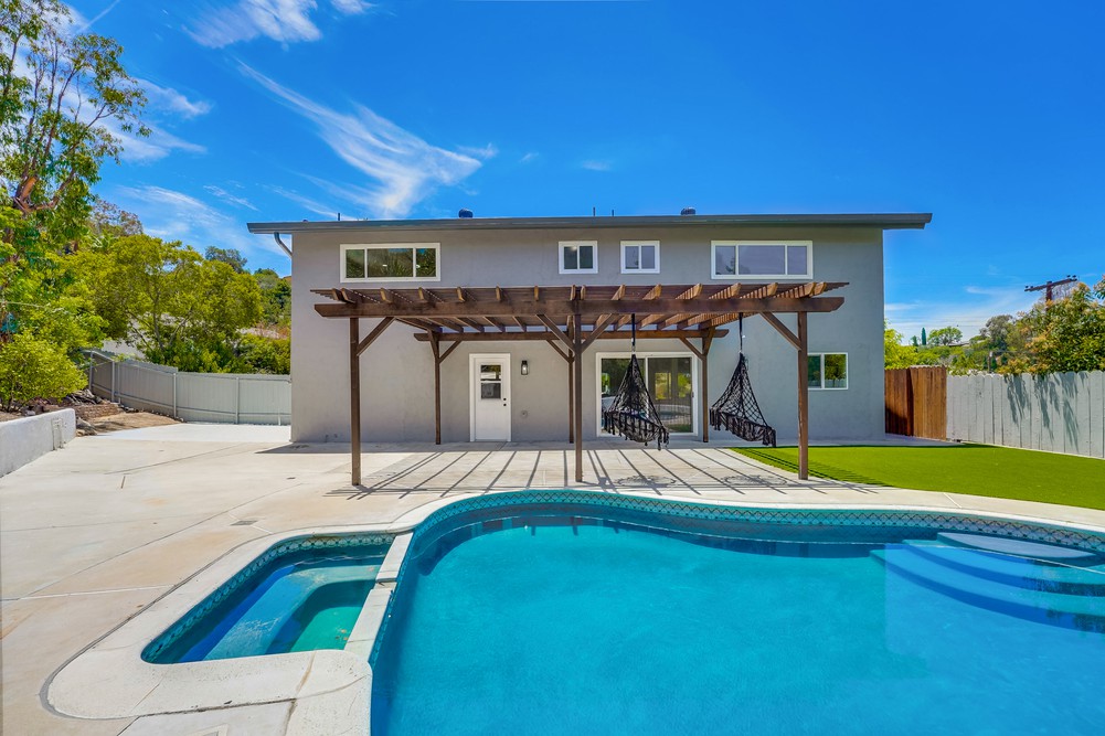 Virtual tour photo 58 of 64 for 7211 Hamlet Ave