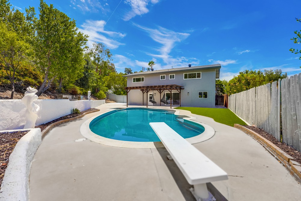 Virtual tour photo 60 of 64 for 7211 Hamlet Ave