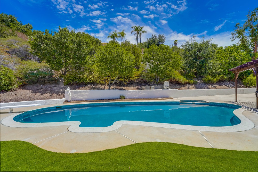Virtual tour photo 62 of 64 for 7211 Hamlet Ave
