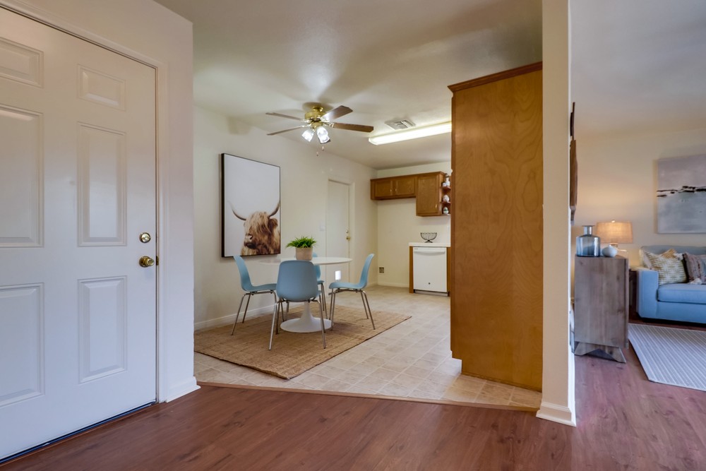 Virtual tour photo 15 of 43 for 7212 Big Oak St