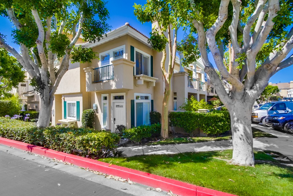 Virtual tour photo 1 of 34 for 7214 Shoreline Dr #187