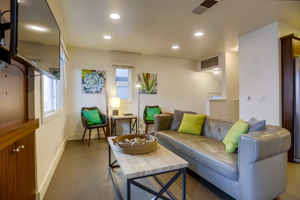 Virtual tour photo 5 of 63 for 722 Sunset Ct