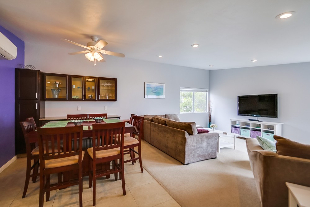 Virtual tour photo 9 of 32 for 722 Whiting Court