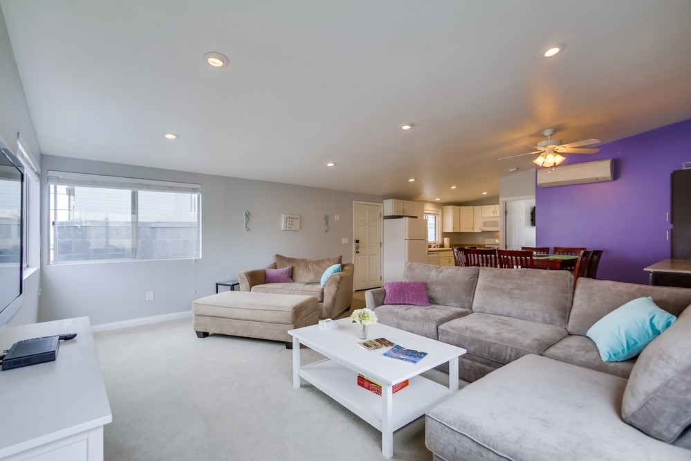 Virtual tour photo 15 of 32 for 722 Whiting Court