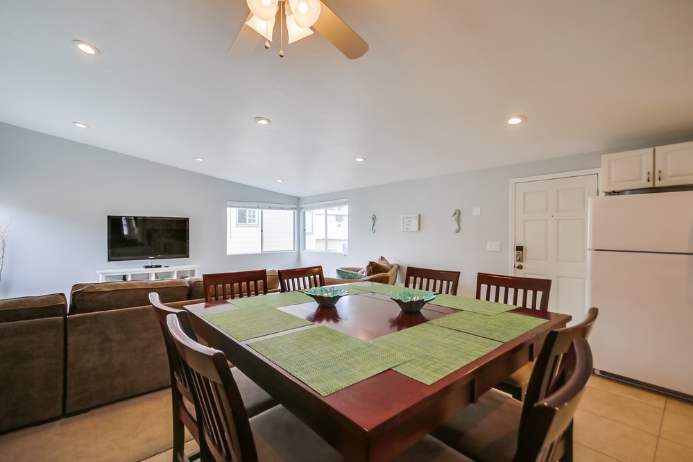 Virtual tour photo 17 of 32 for 722 Whiting Court