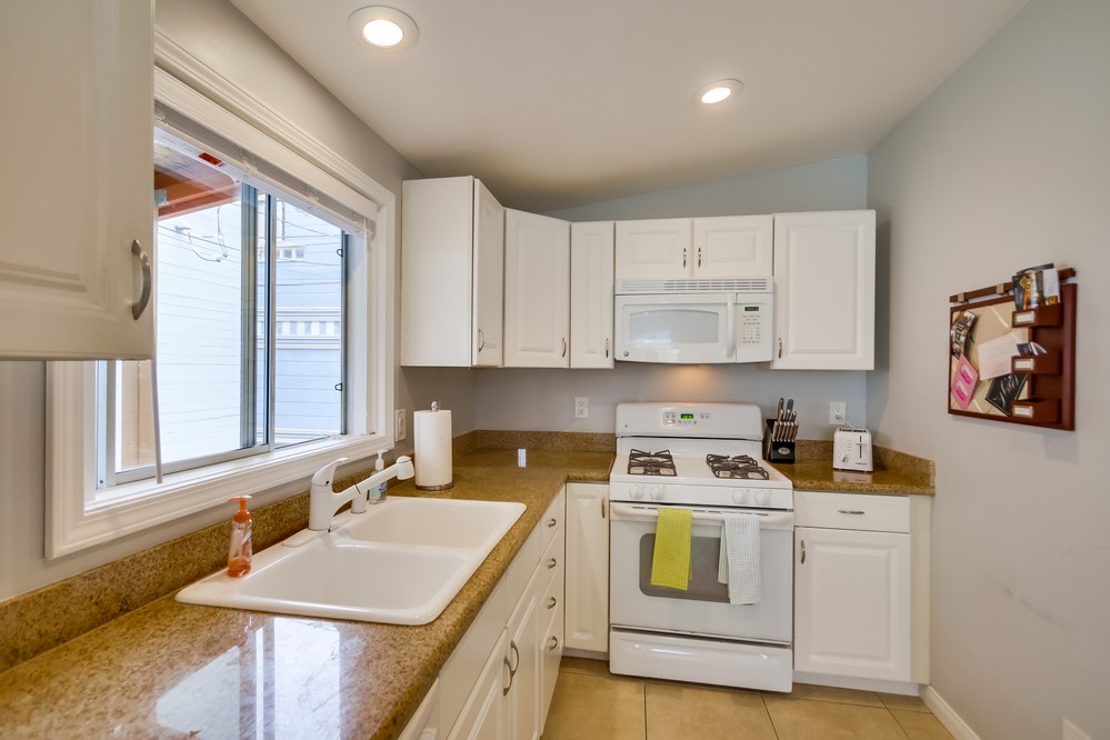 Virtual tour photo 19 of 32 for 722 Whiting Court