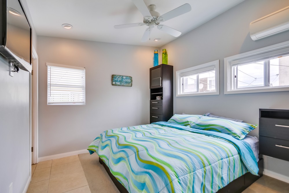 Virtual tour photo 22 of 32 for 722 Whiting Court