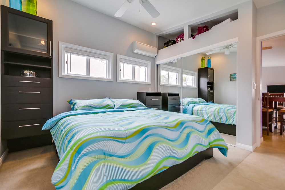 Virtual tour photo 23 of 32 for 722 Whiting Court