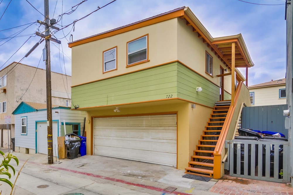 Virtual tour photo 33 of 32 for 722 Whiting Court