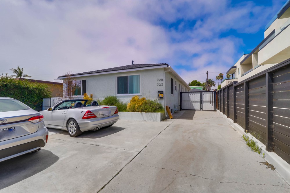 Virtual tour photo 1 of 30 for 722 Wilbur Ave