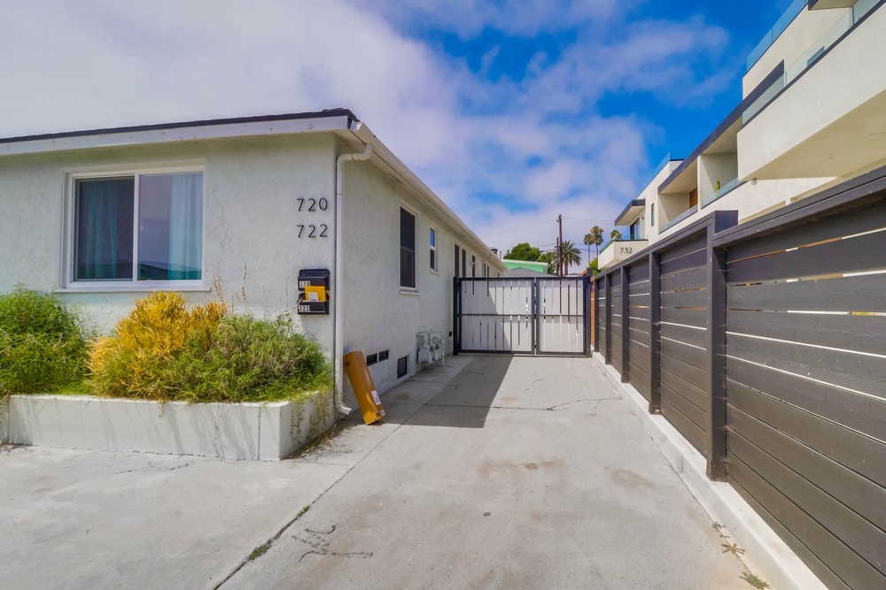 Virtual tour photo 3 of 30 for 722 Wilbur Ave