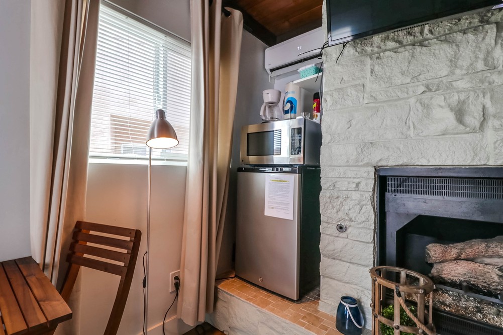 Virtual tour photo 7 of 30 for 722 Wilbur Ave