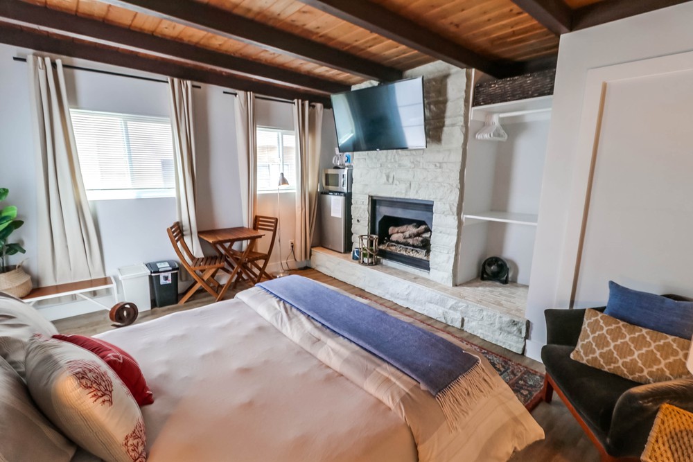 Virtual tour photo 10 of 30 for 722 Wilbur Ave