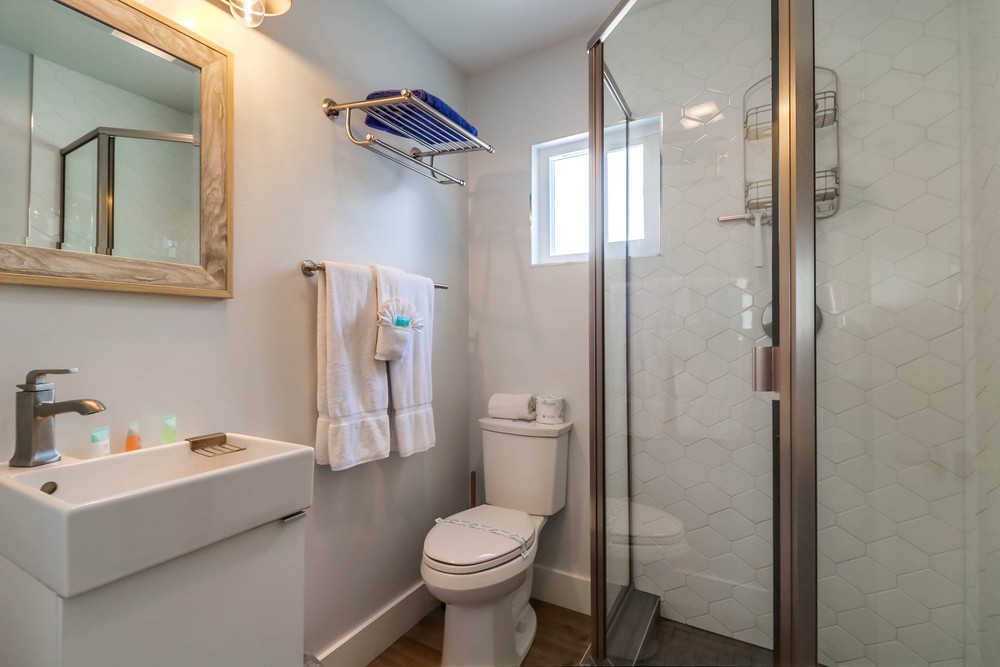 Virtual tour photo 11 of 30 for 722 Wilbur Ave