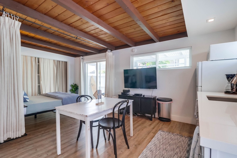 Virtual tour photo 20 of 30 for 722 Wilbur Ave